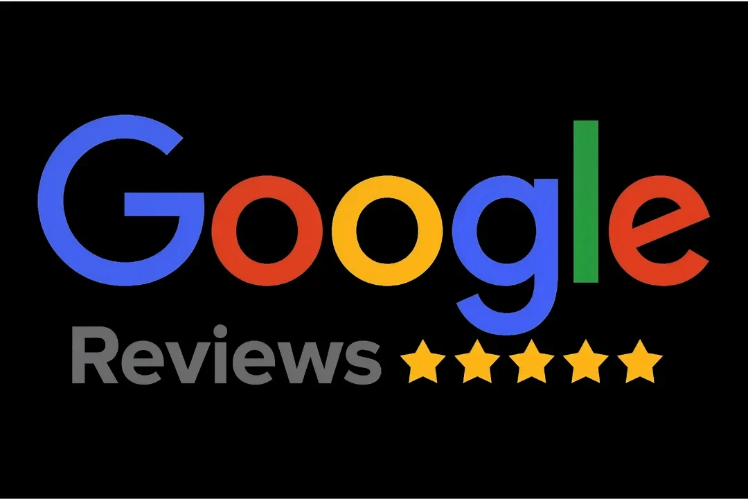 Google Reviews 的标志上有五颗金星，表明这是一个高评级的商家评价系统。.